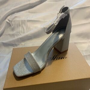 Ladies size 8 heels